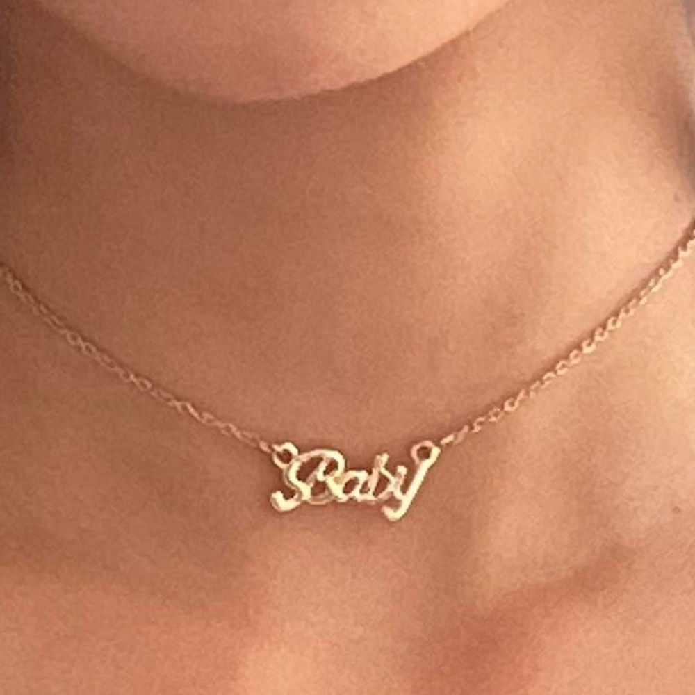 Rare vintage Brandy Melville baby gold necklace